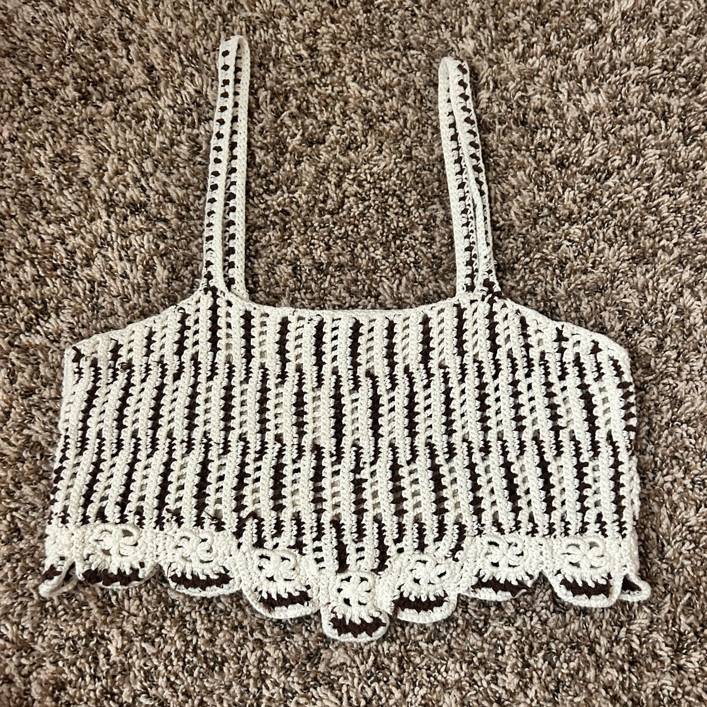 Forever 21 Crotchet Tank Top